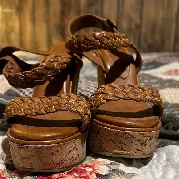 Spell & the Gypsy wedges - Picture 5 of 11